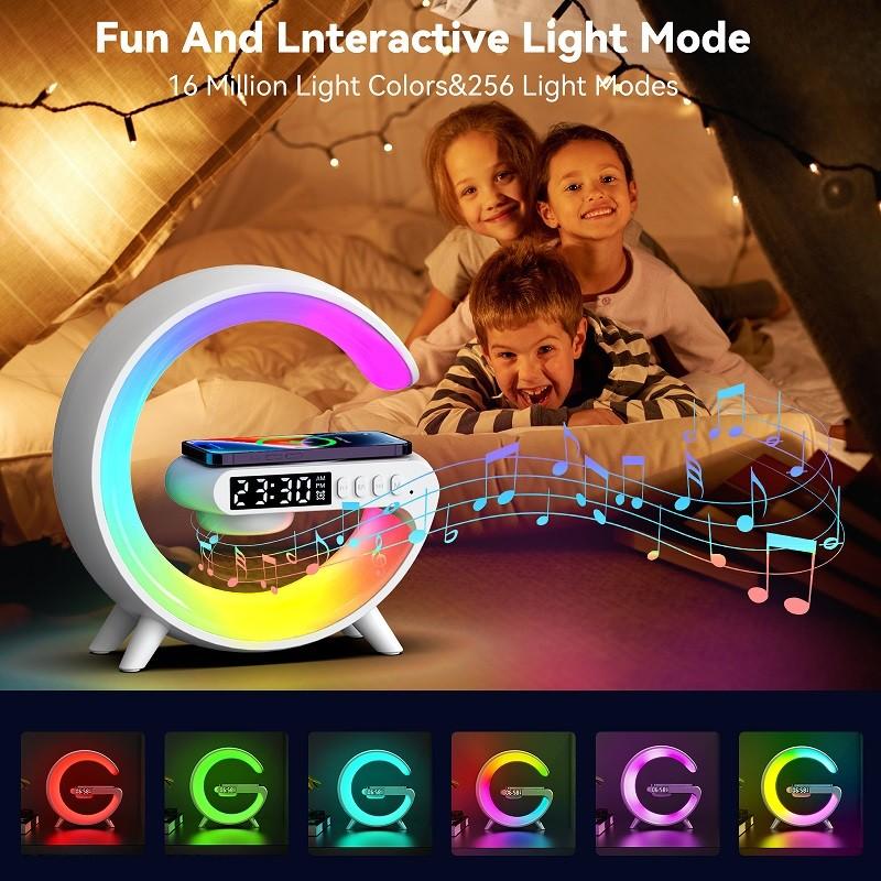 Bluetooth zvučnik + RGB lampa + Alarm sat + Radio + Bežični punjač – 5 u 1 multifunkcionalni uređaj
