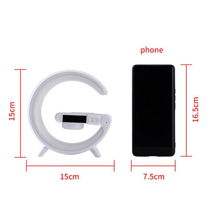 Bluetooth zvučnik + RGB lampa + Alarm sat + Radio + Bežični punjač – 5 u 1 multifunkcionalni uređaj