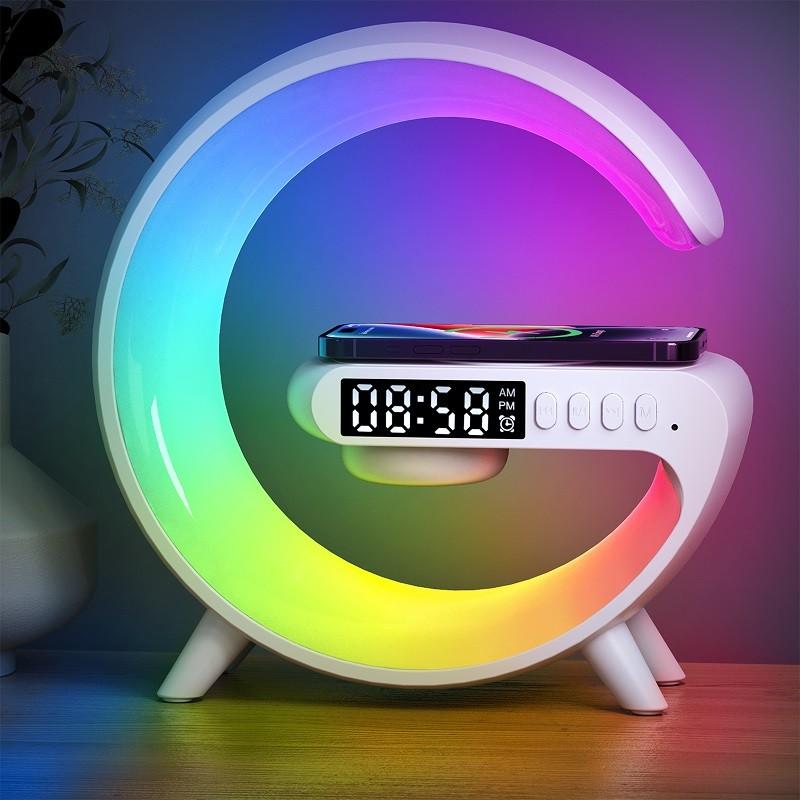 Bluetooth zvučnik + RGB lampa + Alarm sat + Radio + Bežični punjač – 5 u 1 multifunkcionalni uređaj